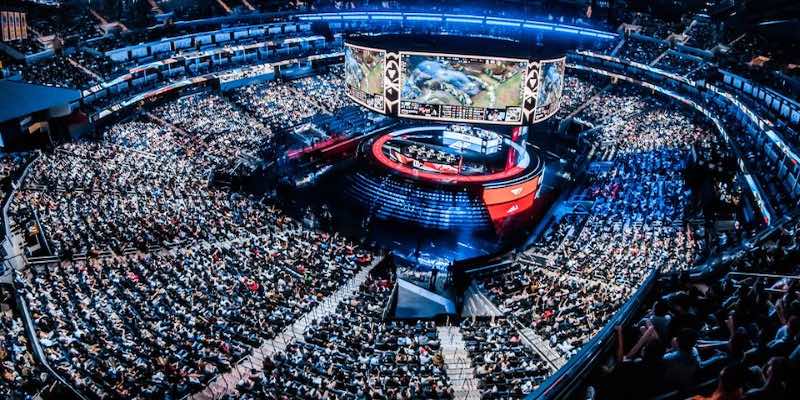 3 เกมยอดนิยมเมื่อเล่นการเดิมพัน Esports SLOT99